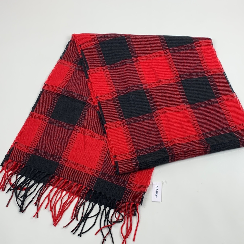 Old Navy Buffalo Plaid Red and Black Checkered Fringe Scarf New NWT